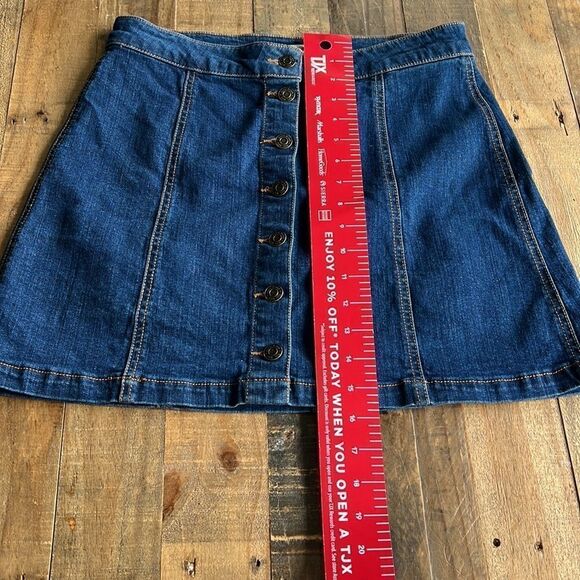 Button Mini Skirt Size 11 from MUDD Jeans - Picture 6 of 7